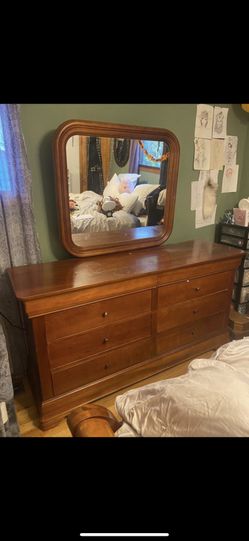 Bedroom set