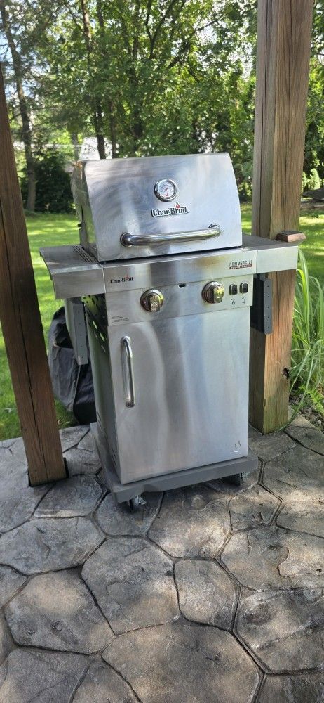 FREE GRILL & COVER