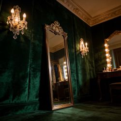 Hollywood Regency Syroco Mirror