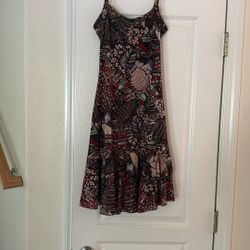 Just bought in Lahaina Hawaii worn one time. Absolutely beautiful dress!