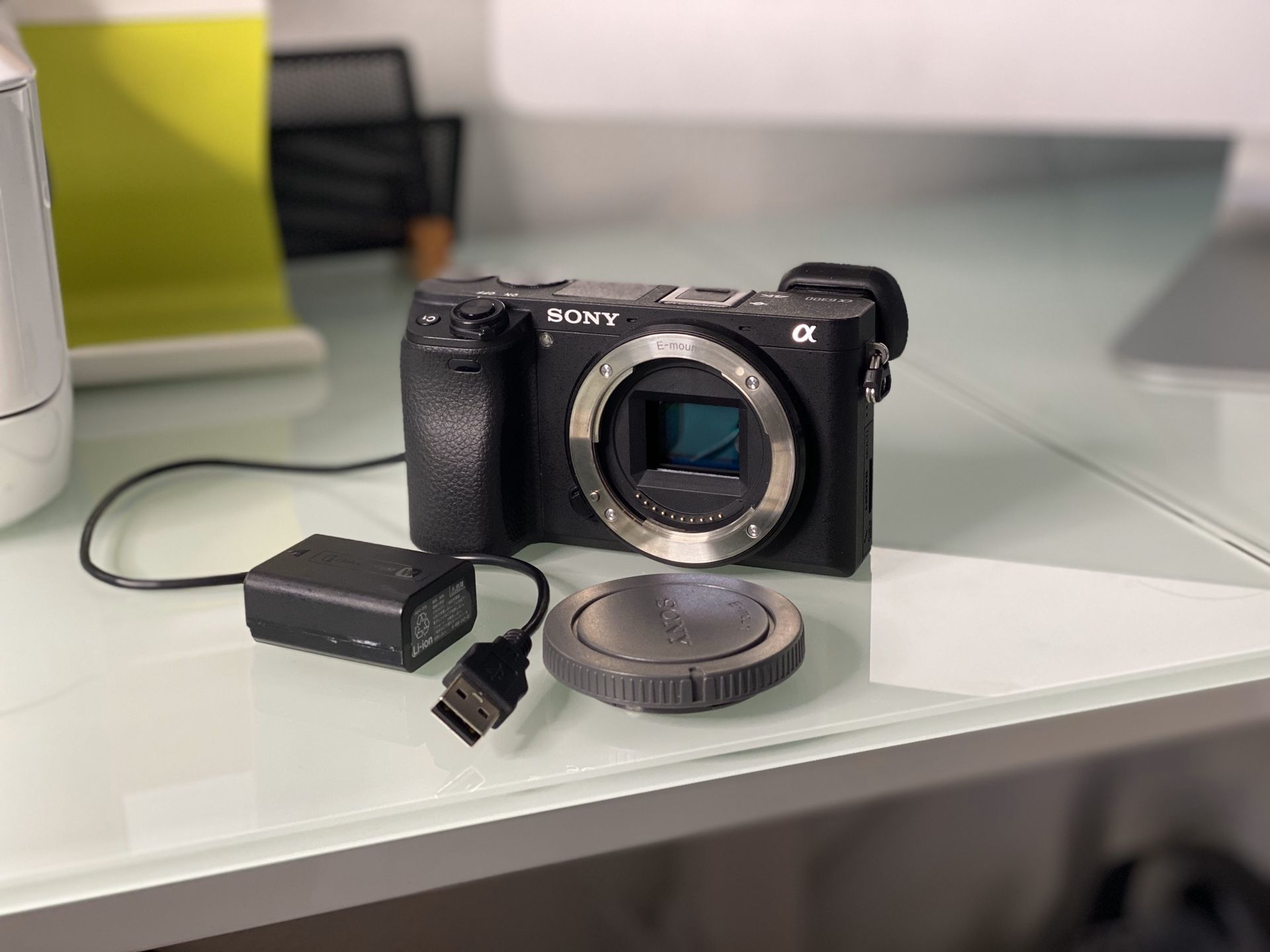 Sony A6300 in mint condition body and 1 battery