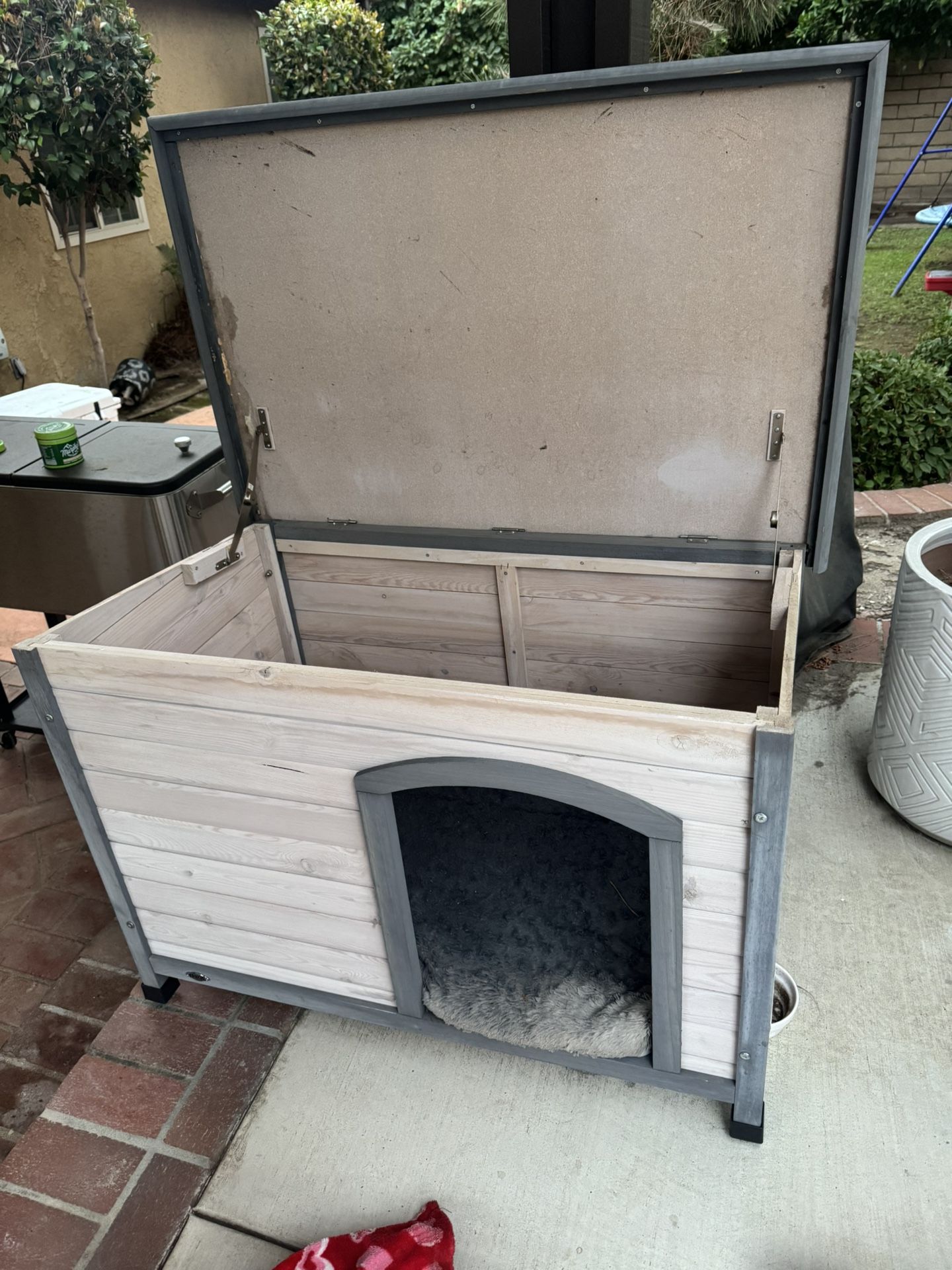 Dog House - Excellent Condition $50