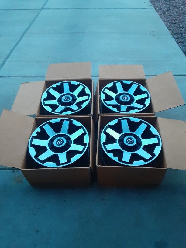 5th GEN 17X7 CHROME AND BLACK WHEELS.