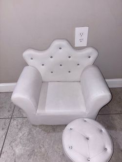 Kids White Crown Chair with foot rest