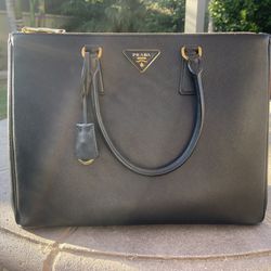 Prada Saffiano Lux Large Galleria Double Zip Tote for Sale in Lakewood, CA  - OfferUp