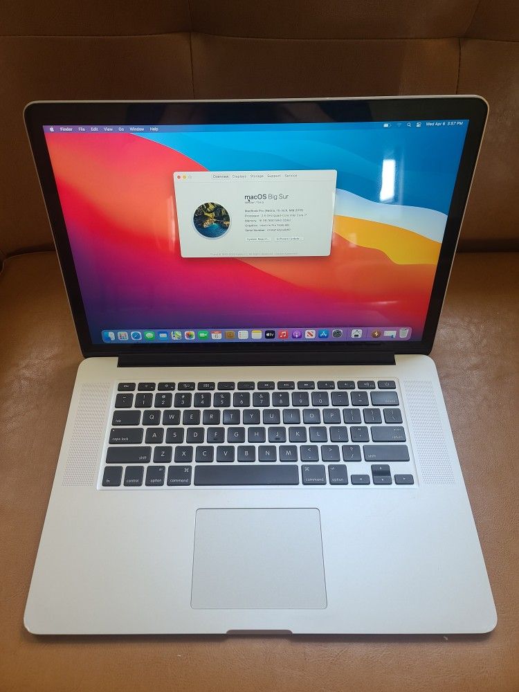 MacBook Pro 15, 16GB Ram i7 512GB SSD
