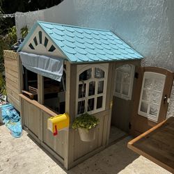 Outdoor Playhouse For Kids 