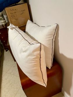 2 Standard Bed Pillows New