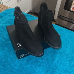 Ladies 8 Black Suede Boots