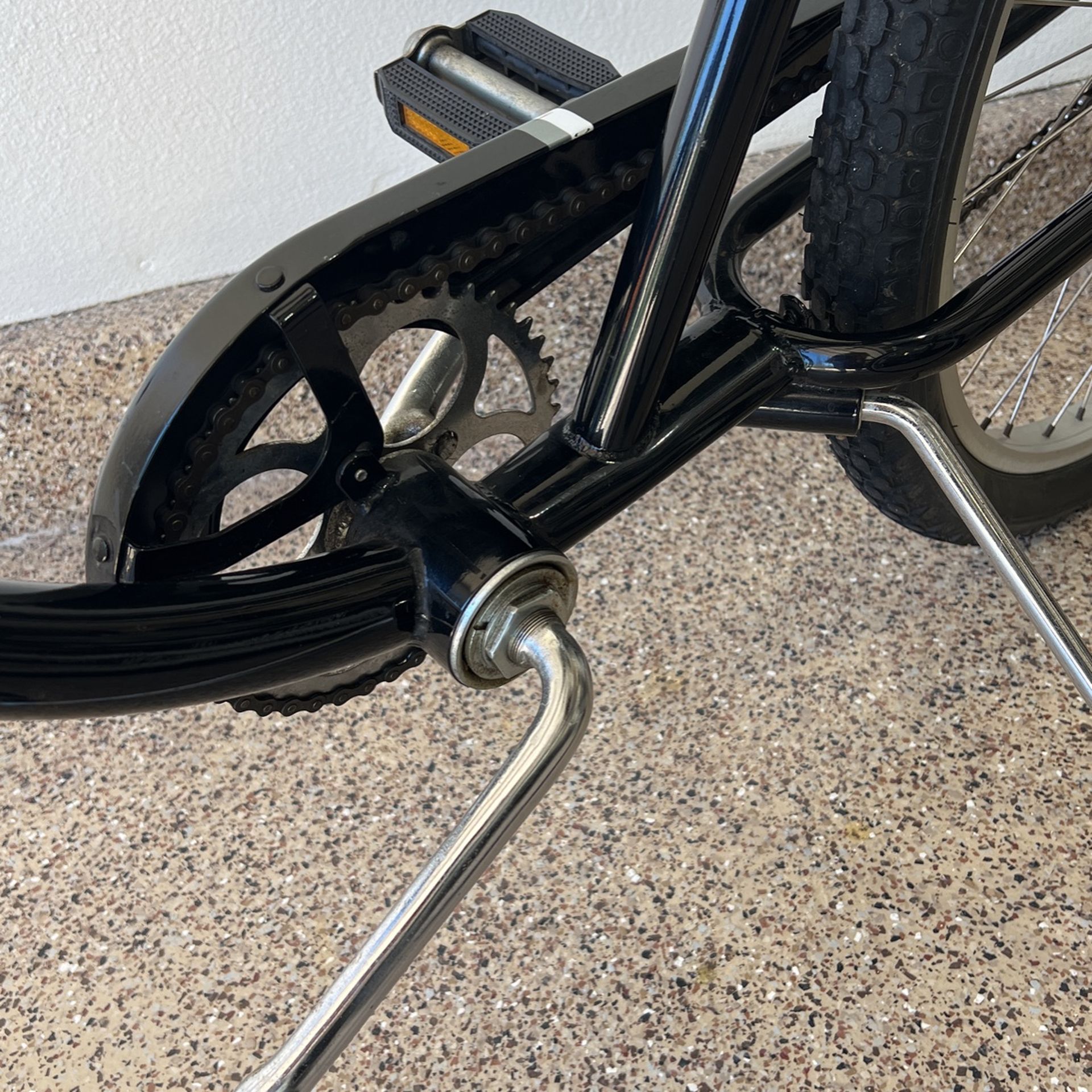 2 BLACK ELECTRA BEACH CRUISERS Bikes PLUS EXTRAS! for Sale in Trabuco