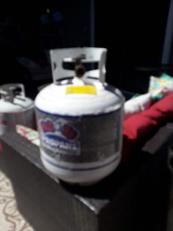 PROPANE TANKS FOR YOUR OUT DOOR BBQ OR BLACK STONE GRILL 
