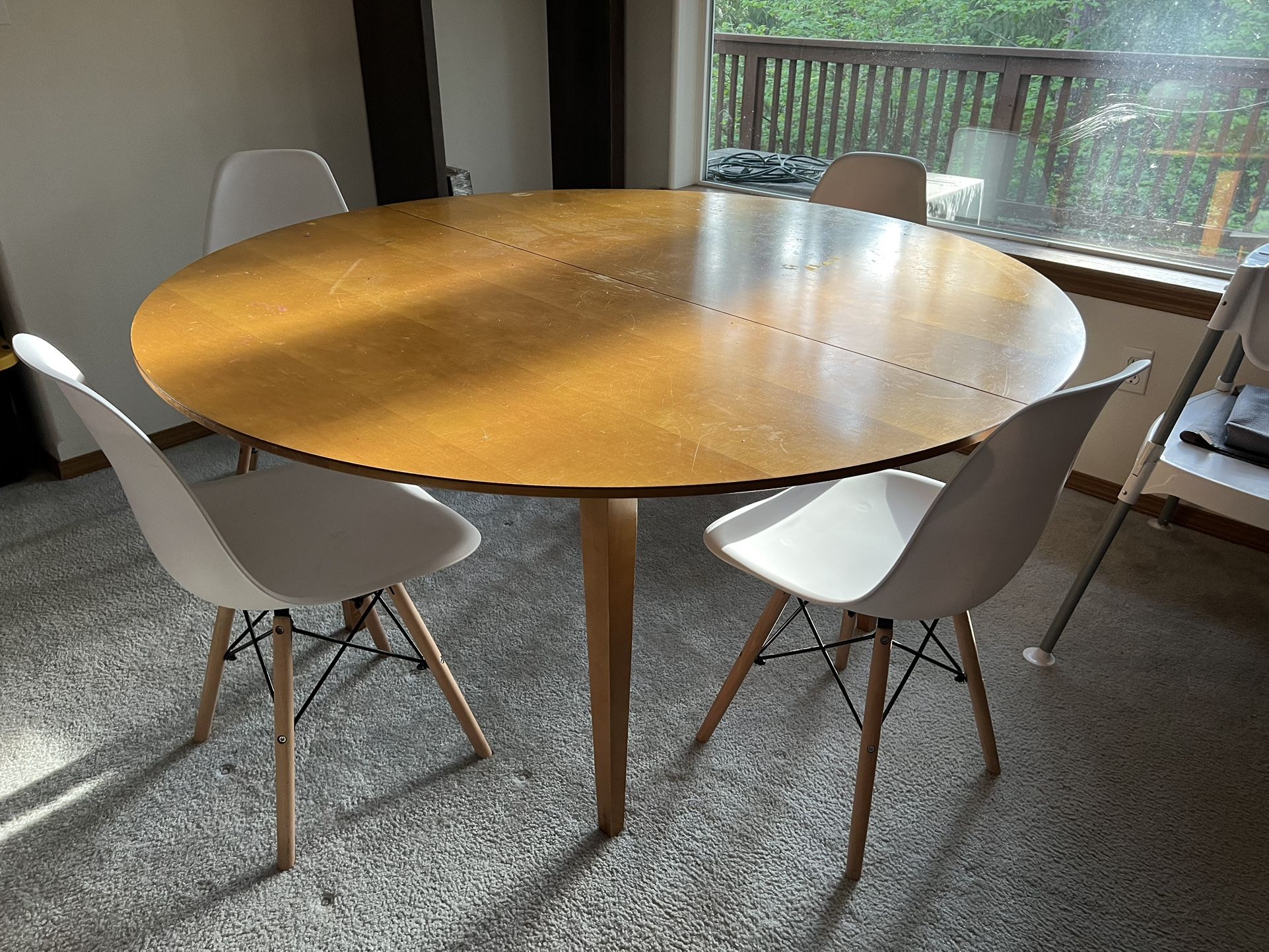 Kitchen Table + 4 Chairs