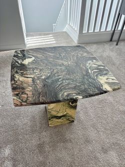 Vintage Italian Cipollino Ondulato Marble Side Table: Post Modern Pedestal
