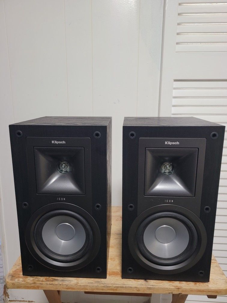 KLIPSCH BOOKSHELF SPEAKERS