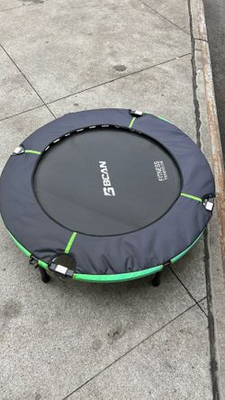 Foldable mini trampoline