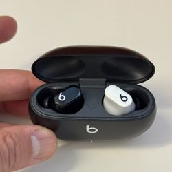 Beats Studio Buds