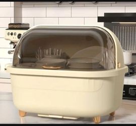 Dish drainer/rack with cover