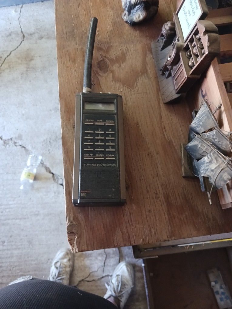 Police Scanner BearCat 100