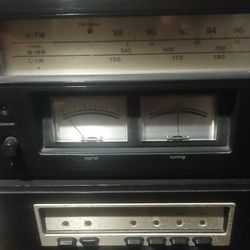 Sharp Sm-1122 Amplifier, St-1122 Tuner, Rp-1122 Turntable 
