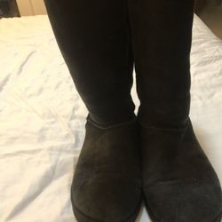 Ugg Classic Black boots Size 8