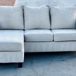 Beautiful Ashley’s Furniture Reversible Chaise Sectional Sofa Couch Sillon Sala