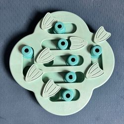 Puppy Brain Teaser Feeder 