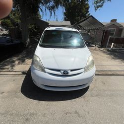2009 Toyota Sienna