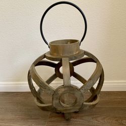 Urban trends Lanterns  & candle holder