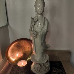 Chinese Blanc de Chine Statue Guanyin Kwan Yin 