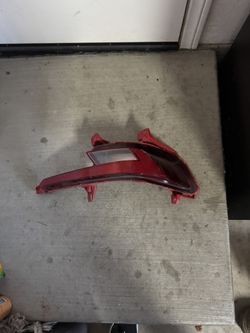 2019-20 Hyundai Elantra Right Reflector