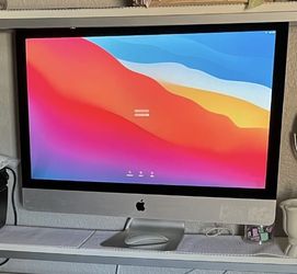 Apple Desk Computer