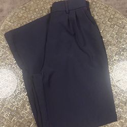 Medium Dress Pants With Pockets. Pleated In Front. Pale Navy Blue