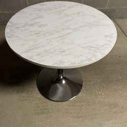 Height Adjustable Table