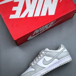 Nike Dunk Low Photon Dust 32