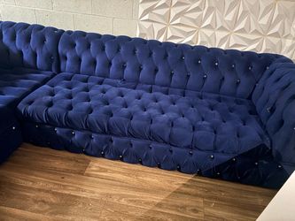 Jeweled royal couch