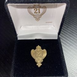 Disney Royal 21 Exclusive Pin Rare Collectable 
