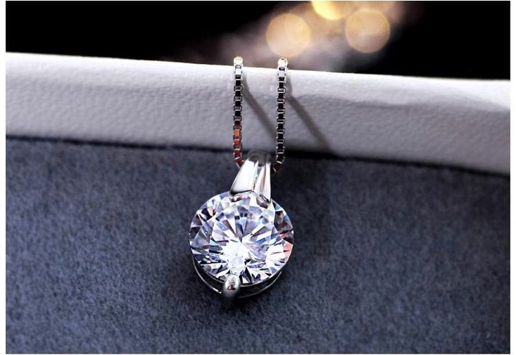 100% sterling silver necklace pendant in gift box