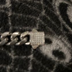 Silver Bracelet With Diamonds 