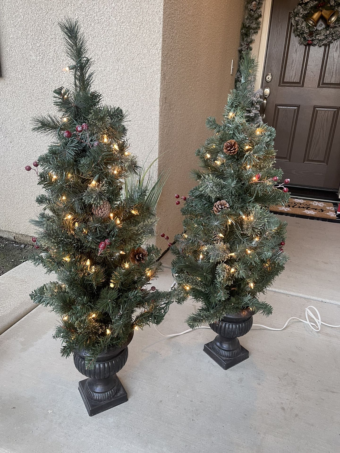 3 FT Christmas Trees for Sale in Visalia, CA OfferUp