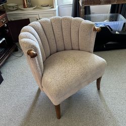 Upholstered Chair 