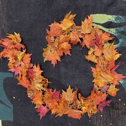 Glitter Leaf Strand 