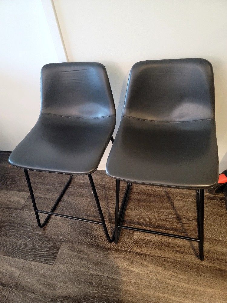 2 Bar Chairs New 