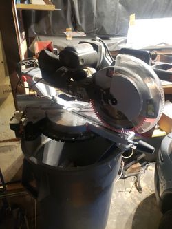 Compound Miter Saw With Dust Catcher