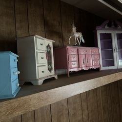 Doll Furniture 