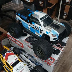 Arrma granite mega 1/10 scale brushed electric brand new