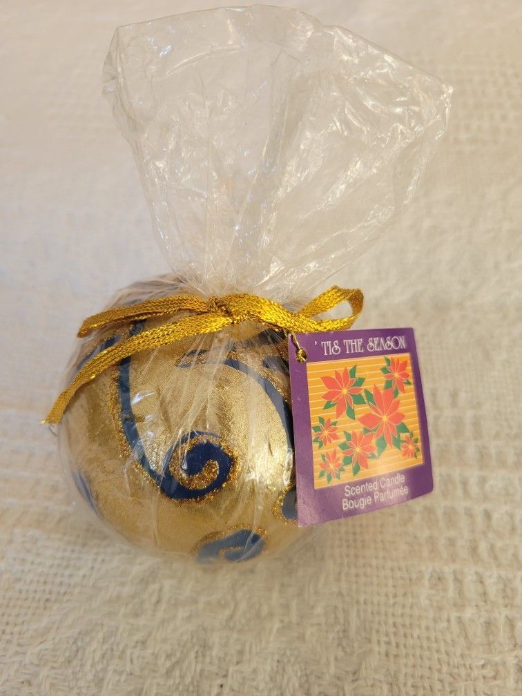 Christmas/Hanukkah Gold & Blue Scented Candle