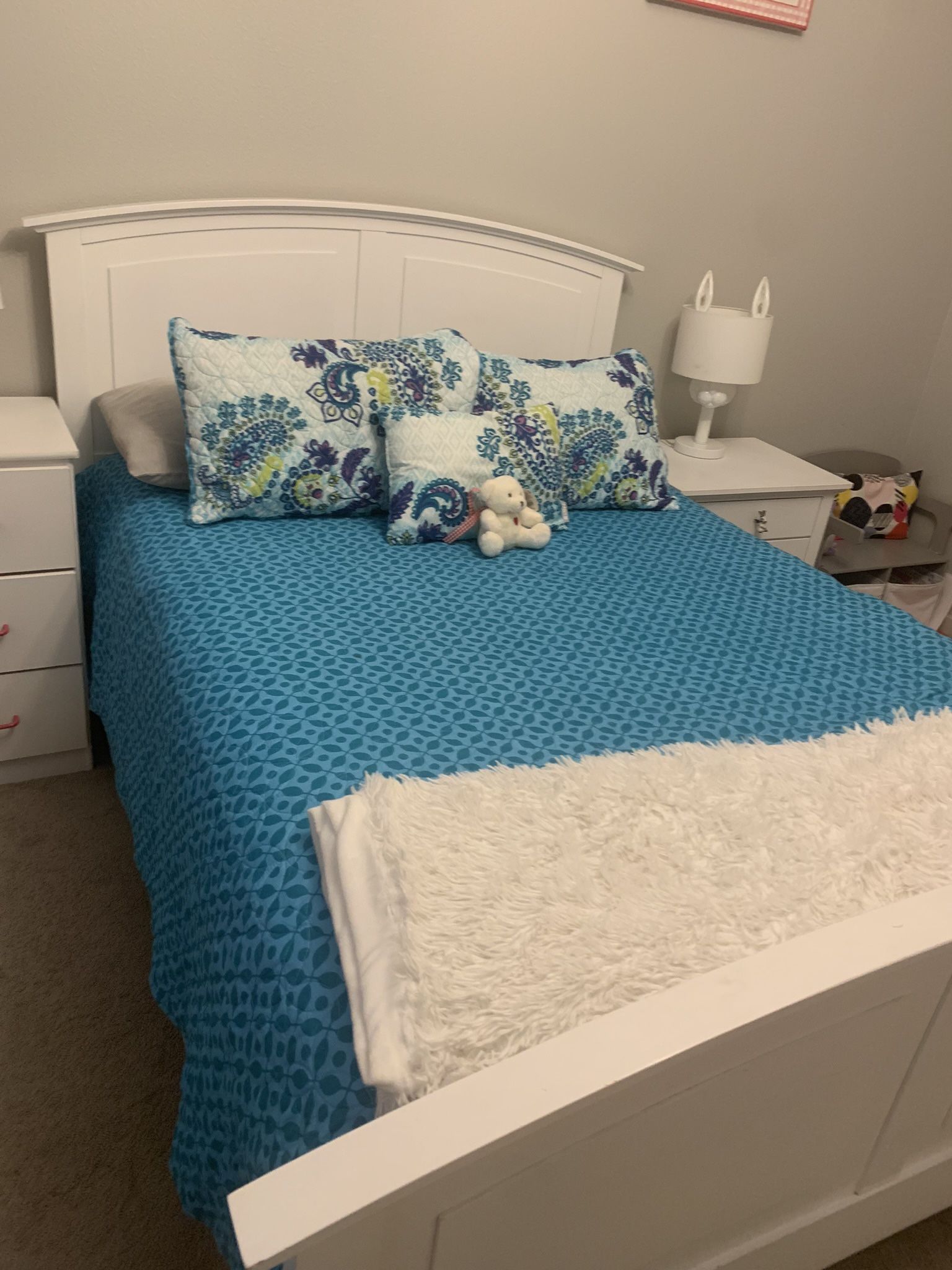 Full Bed With Mattress And Dresser 