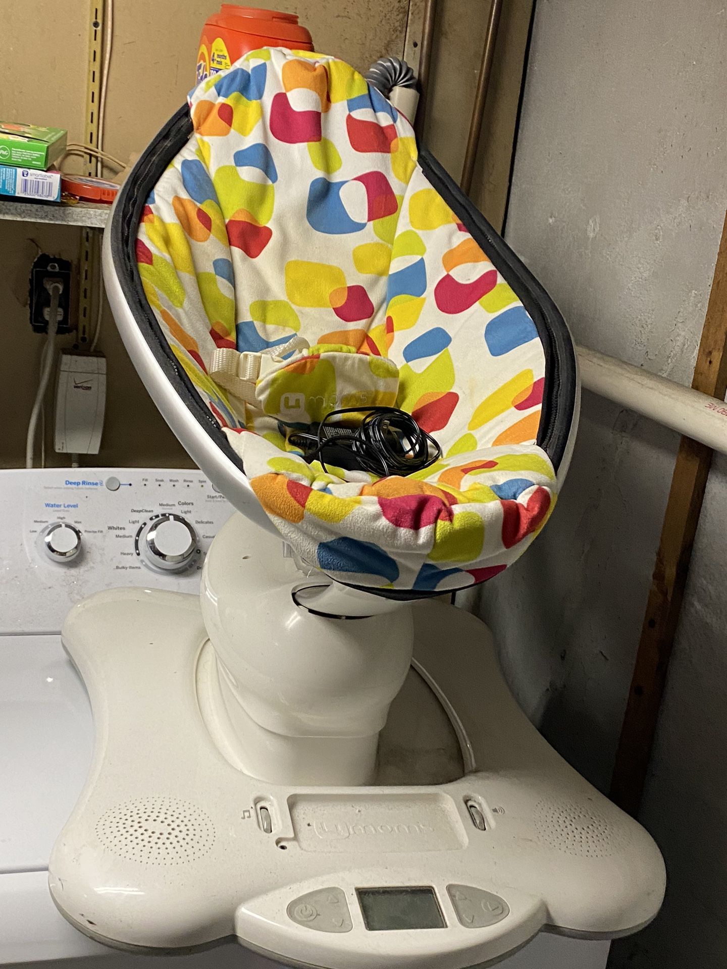 4moms MamaRoo Swing, Multi Color with adaptor