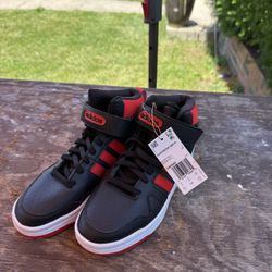 NWT Adidas Postmove Mid K Black & Red Striped W/strap Men’s/boys US Size 5.5