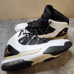Nike Air Jordan Max Aura Excellent Size 10.5
